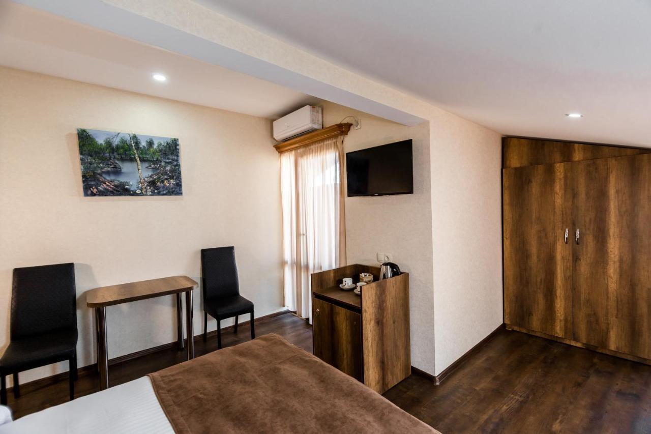George Hotel Тбилиси Екстериор снимка
