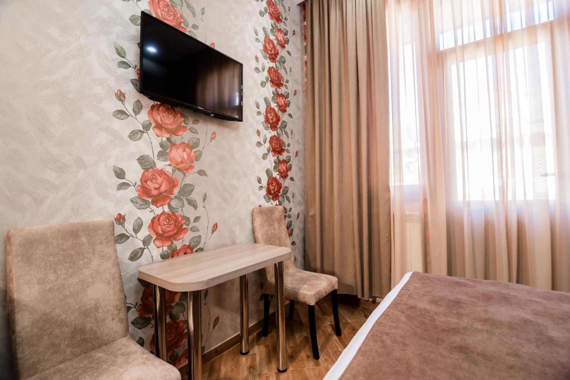 George Hotel Тбилиси Екстериор снимка