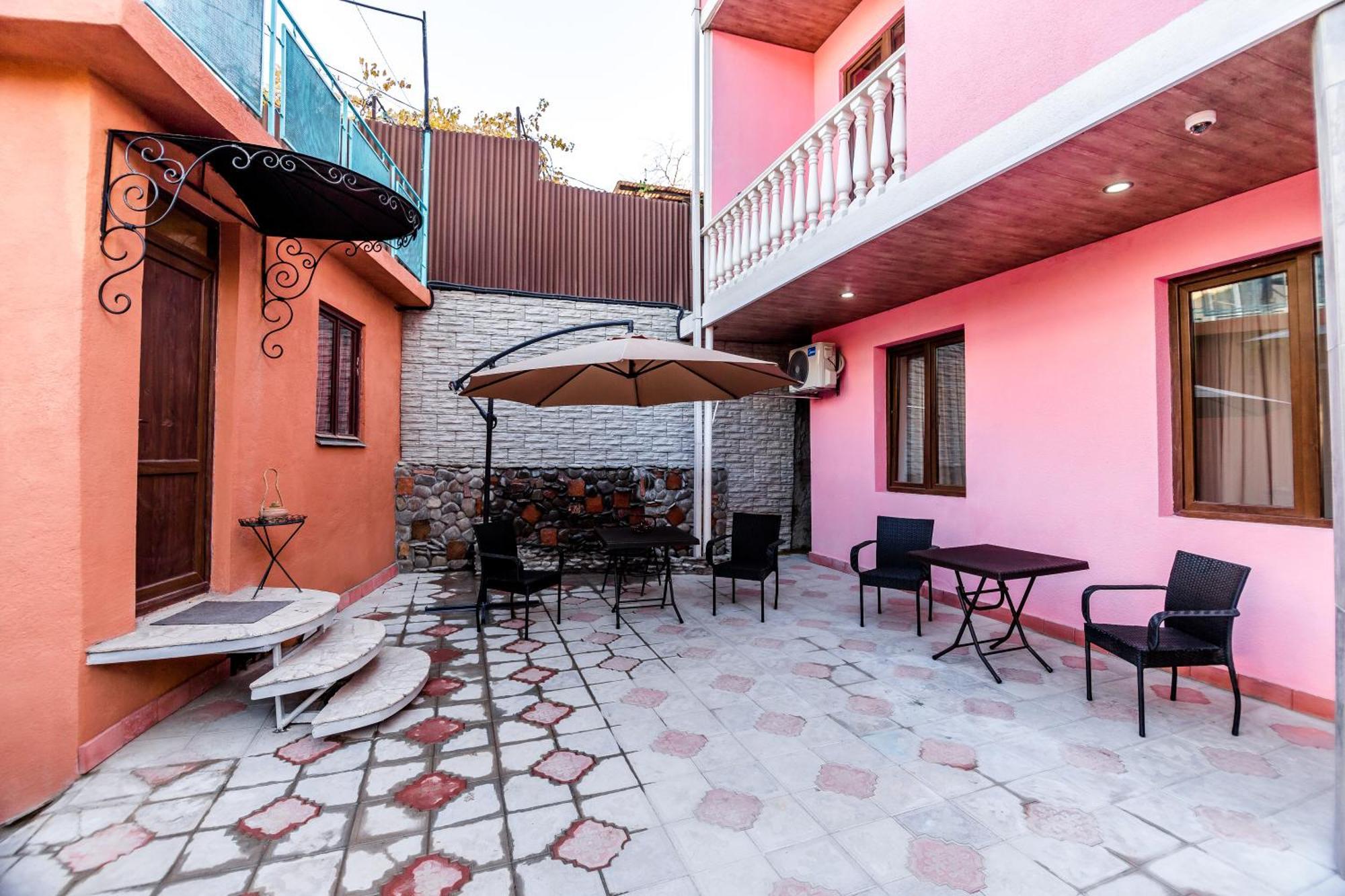 George Hotel Тбилиси Екстериор снимка